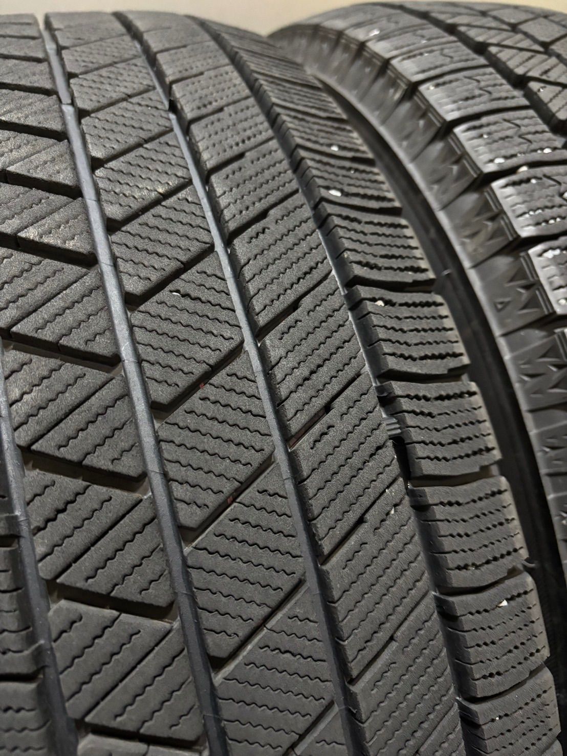  195 65 R 15 VRX 3 21年製 スタッドレス 4本 ブリヂストン ブリザック ノア ヴォクシー プリウス 南4 K 623 15インチ スタッドレス