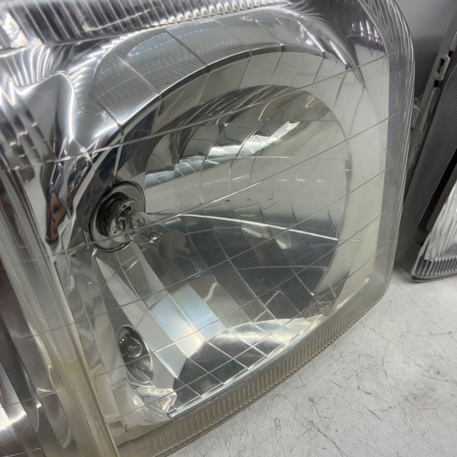 HH5 HH6　アクティ　 HM2 HM1 　バモス　ヘッドライト　左右　レベ付 良品【コーティング済】ホンダ HM1 HM2 HM3 HM4 HH5 HA6 HA7 バモス