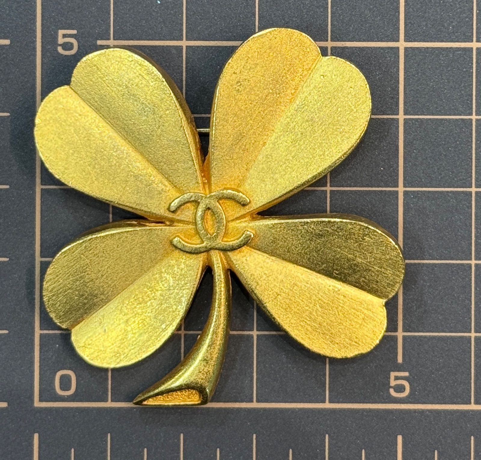 CHANEL シャネル クローバー ブローチ