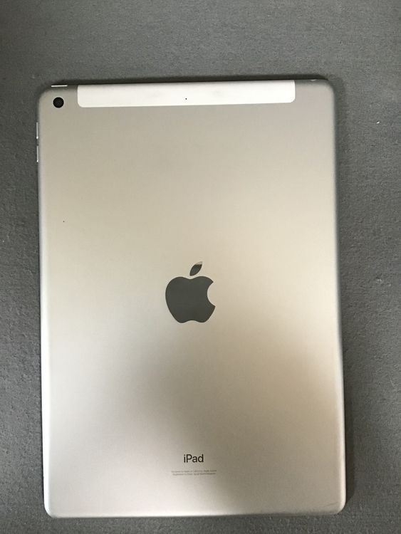 SIMフリー iPad 第8世代 Cellularモデル 32 GB