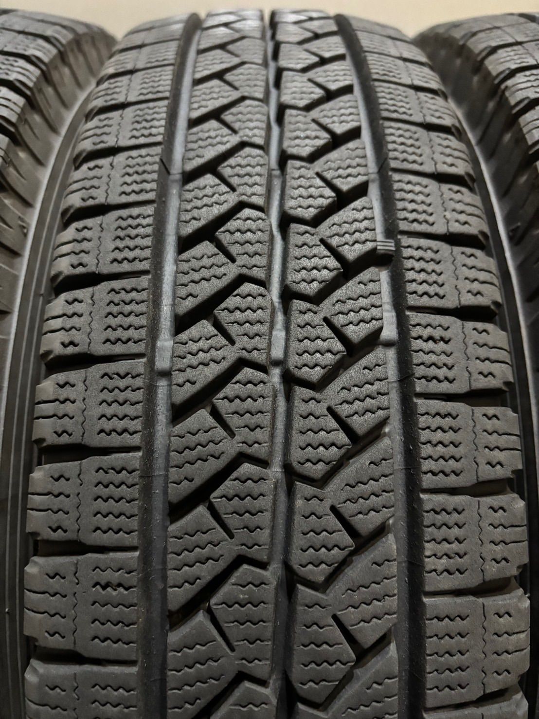  165 R 14 LT 6 PR VL 1 23年製 スタッドレス 4本 ブリヂストン ブリザック タウンエース ライトエース 4 K 625 14インチ スタッドレス