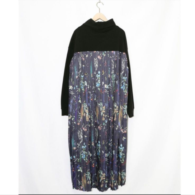 花柄素材切替タートルネックワンピース