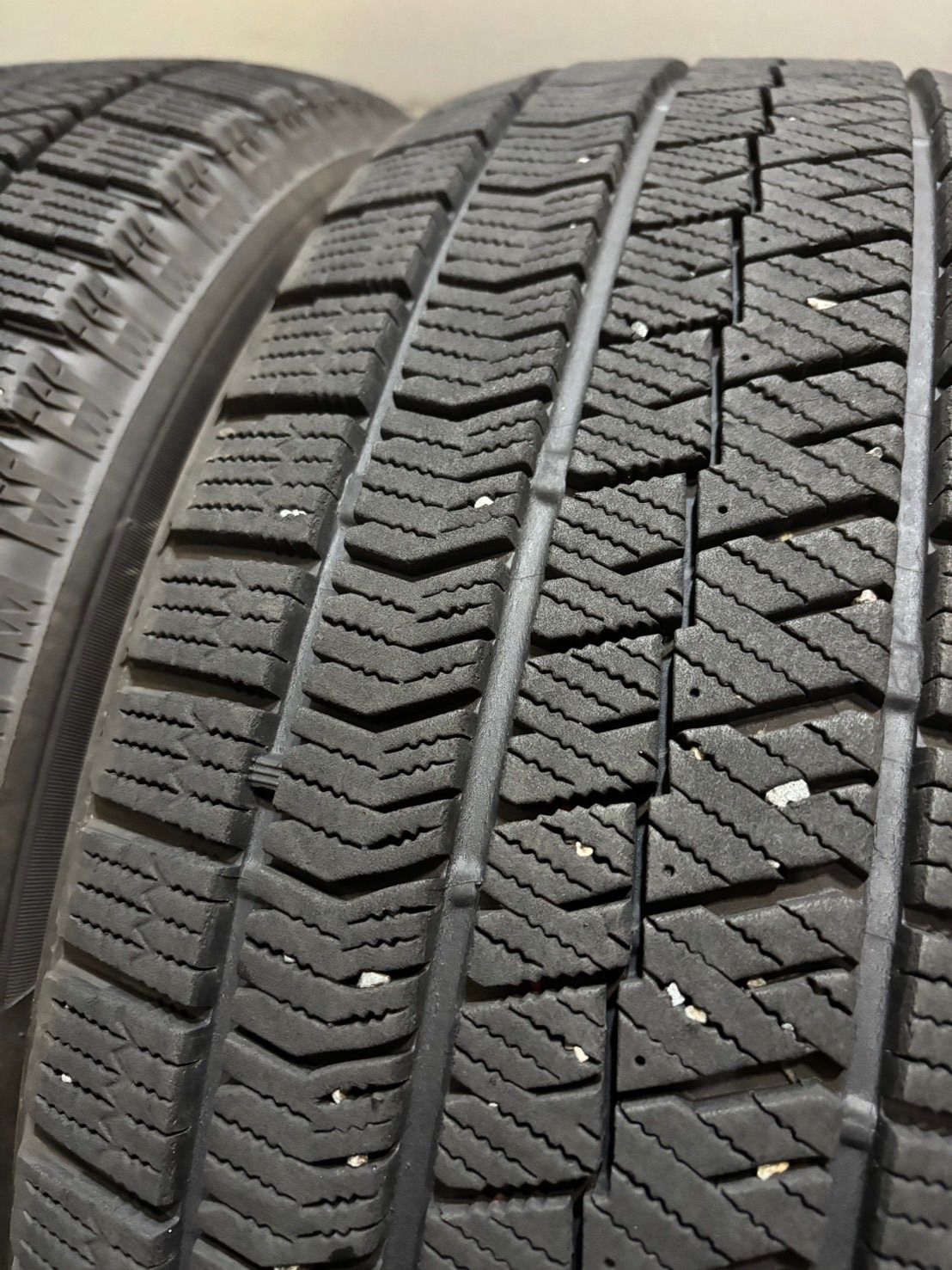  215 60 R 16 VRX 2 17年製 スタッドレス 4本 ブリヂストン ブリザック クラウン ヴェゼル CX 3 南5 K 629 16インチ スタッドレス