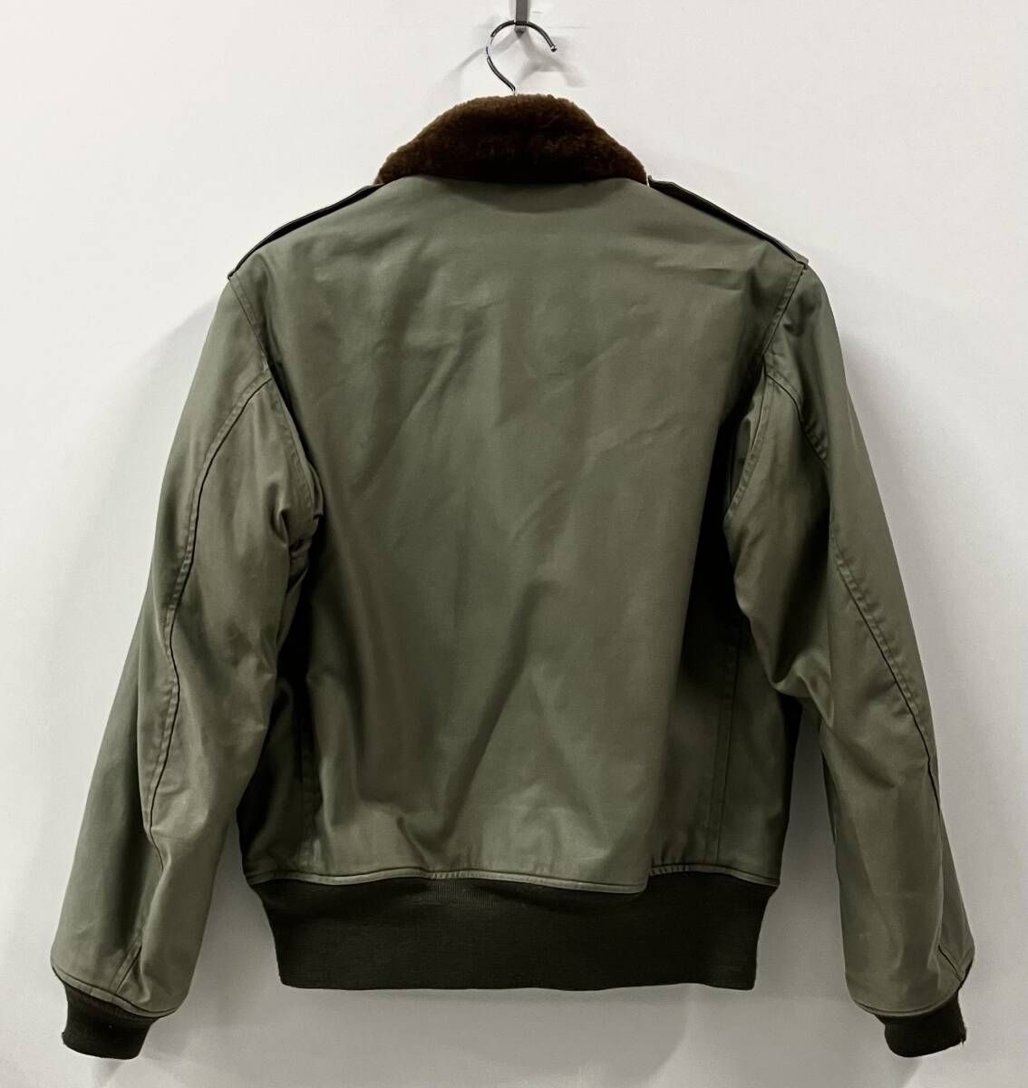 BUZZ RICKSON’S バズリクソンズ 東洋エンタープライズ その他フライトジャケット サイズ38 B-10 BR10450 裏起毛 アメリカ空軍 色褪せ