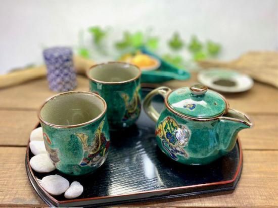 メーカー直送 九谷焼 急須3点セット 小 宝尽くし緑塗り 裏絵