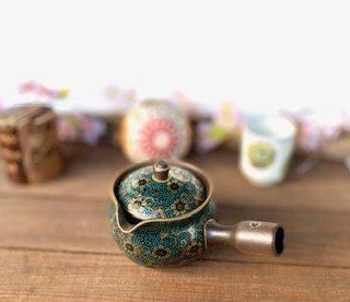 メーカー直送 九谷焼×萬古焼 至高急須 大 手打ち青粒 裏絵