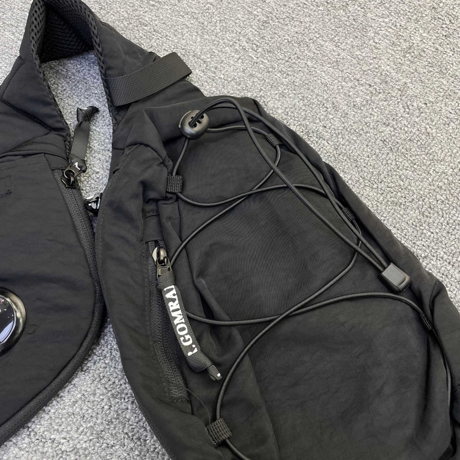 C.P. Company ショルダーバッグ 配送 ブラック cp company シーピー