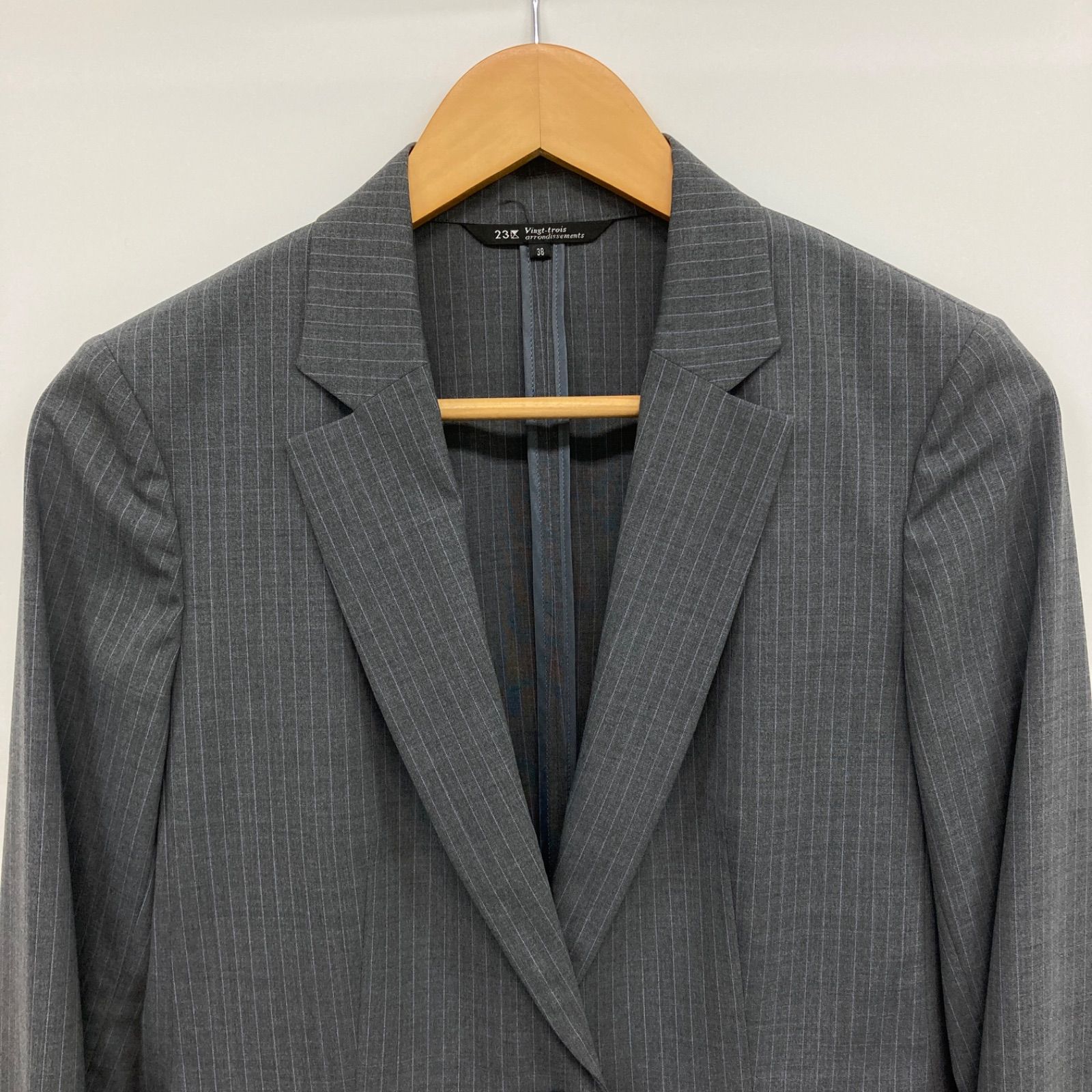 シンプル 23区 ニジュウサンク セットアップ スーツ ジャケット パンツ ピンストライプ グレー レディース 38サイズ CS109