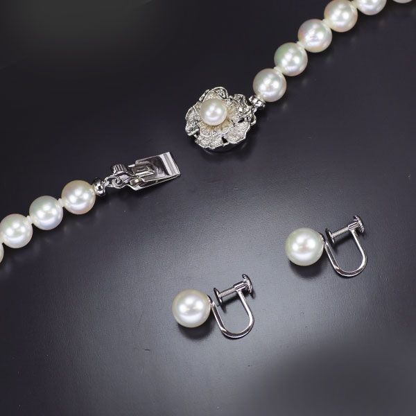 あこや真珠ネックレス　イヤリング　⚪️7㎜　k14WG オールノット仕上げ あこや真珠ネックレスイヤリング⚪️7㎜k14WG オールノット仕上げ