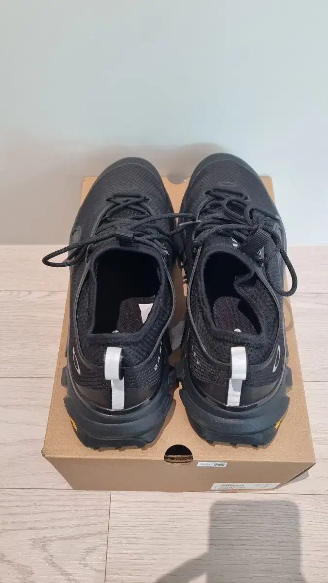 オークリー ライト シールド トリプル ブラック 265