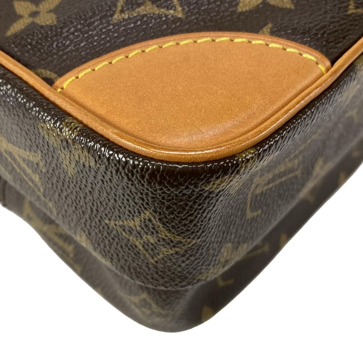 ショルダーバッグ