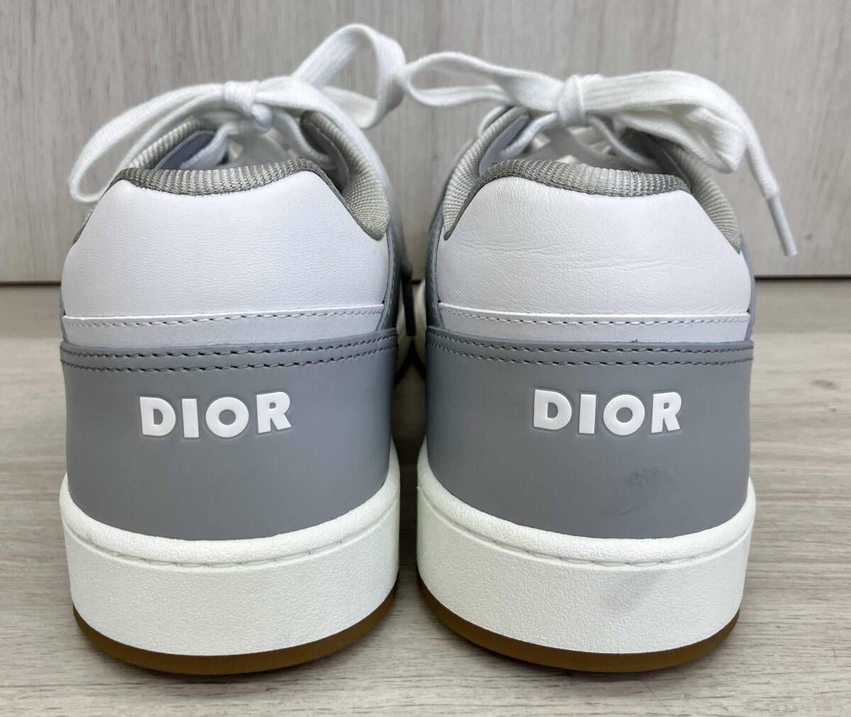 ローカット スニーカー