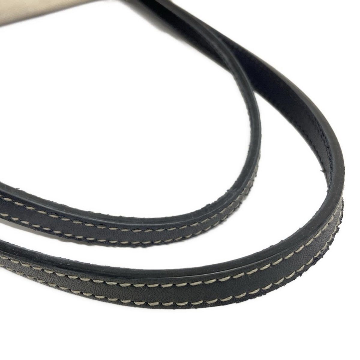 アイボリー×黒 Lido