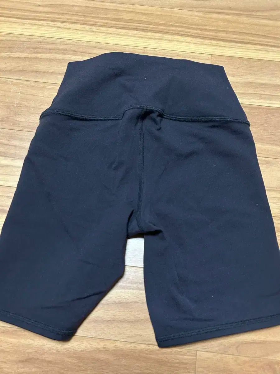  Alo yoga レギンス ショーツ XS スパッツ レギンス レッグウェア