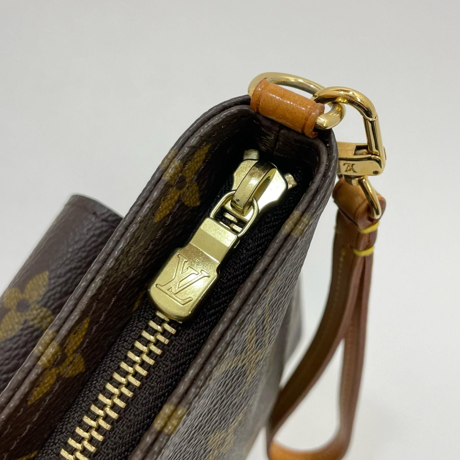 モノグラム ポーチ