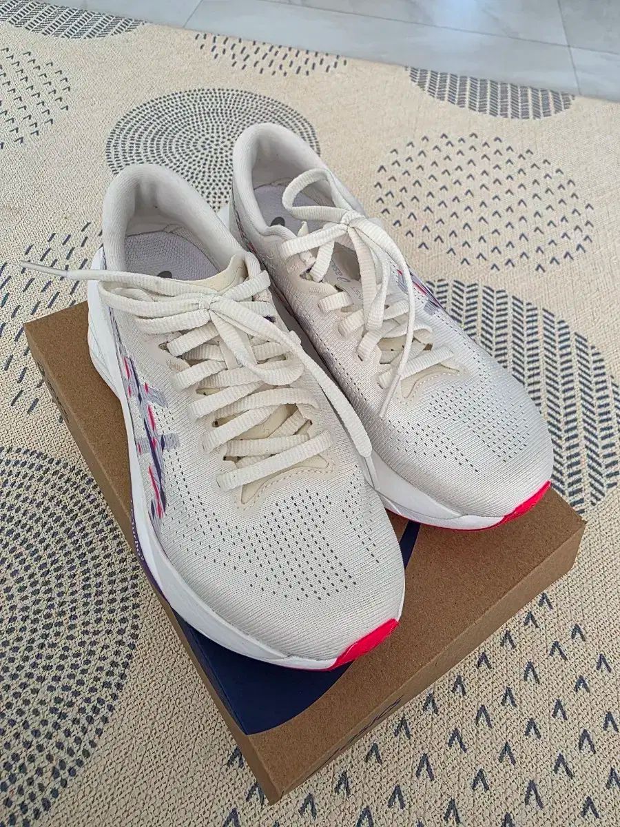 asics アシックス ソニックブラスト BLAST ウィメンズ ランニングシューズ 225 サイズ