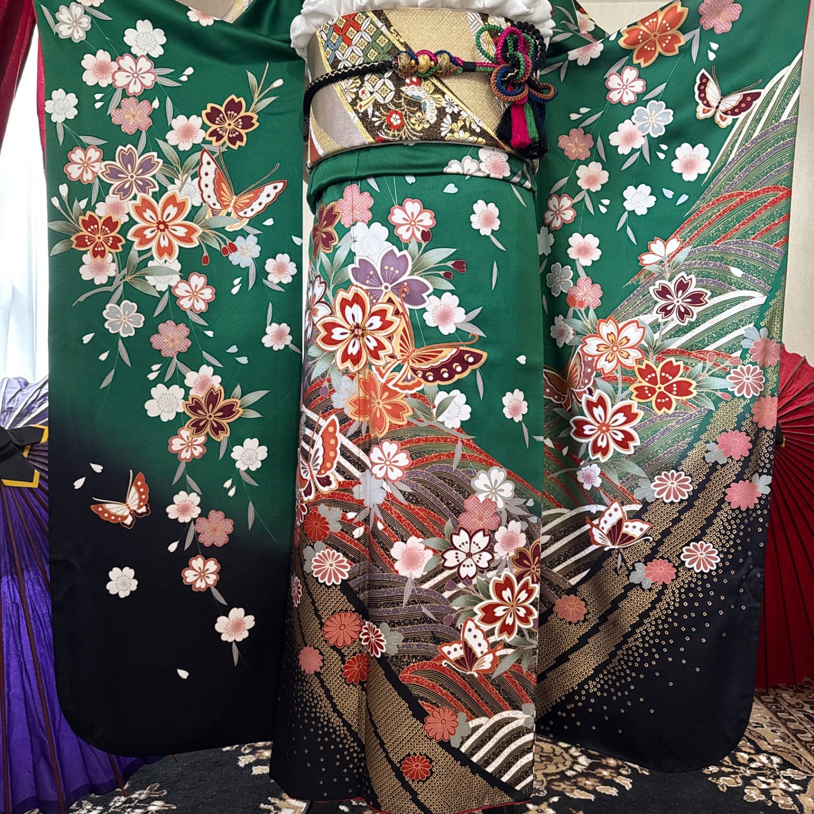 振袖フルセット(7点)・最終出品・古典柄・舞蝶・金駒刺繍・枝垂れ桜・正絹 正絹 豪華振袖フルセット 古典柄 緑色・舞蝶・枝垂れ桜・金銀彩FS093