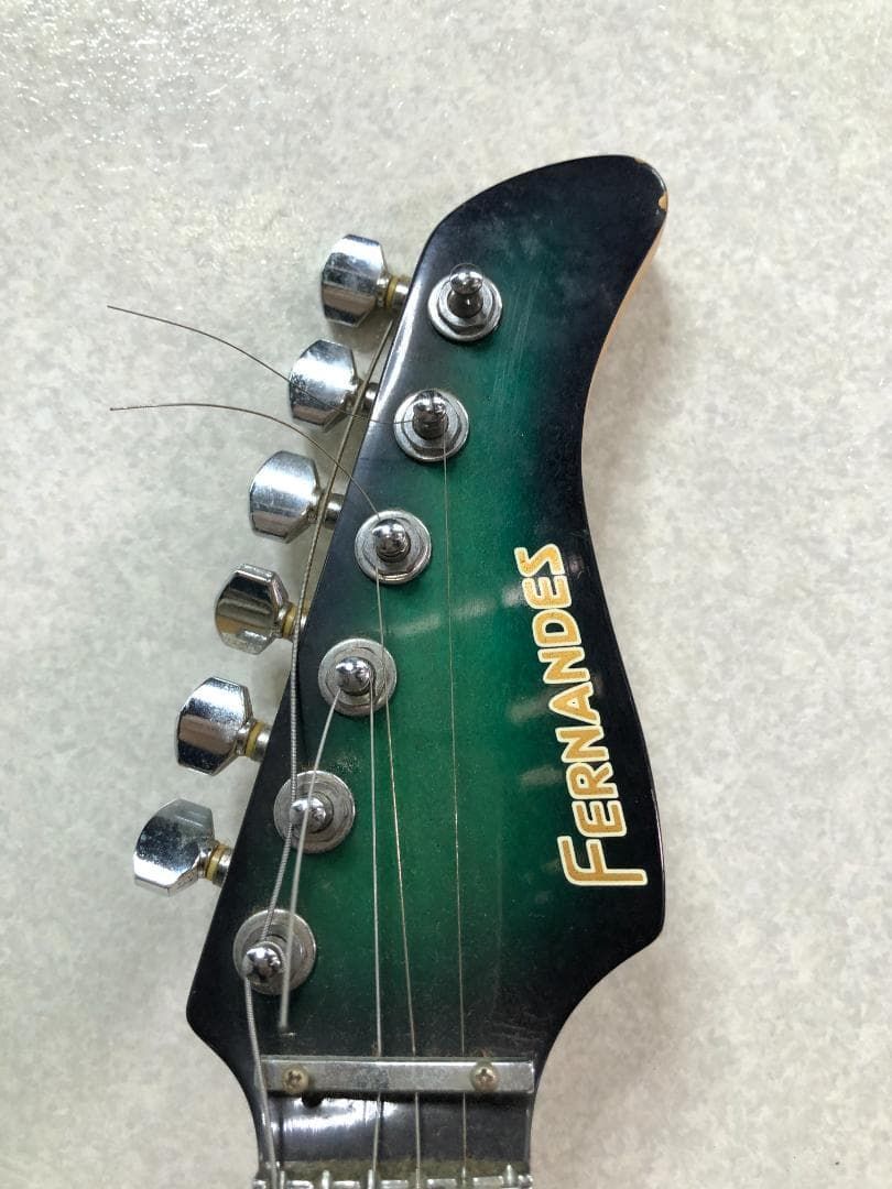 FERNANDES エレキギター ケース付 GOTOHペグ FRTブリッジ装備 FERNANDES エレキギター ケース付 GOTOHペグ FRTブリッジ装備