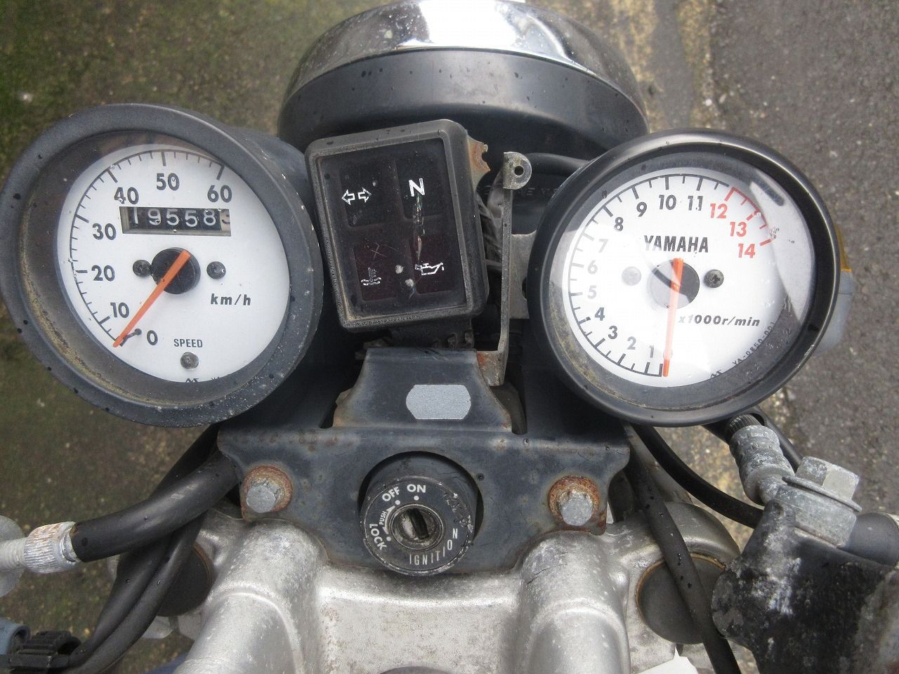 メーターユニット バイク部品