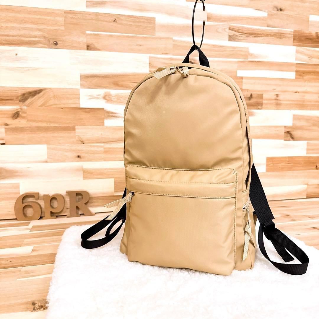 エミアトリエ 撥水加工ナイロン 2段構造リュック ヨガ スポーツ ベージュ 黒 バックパック