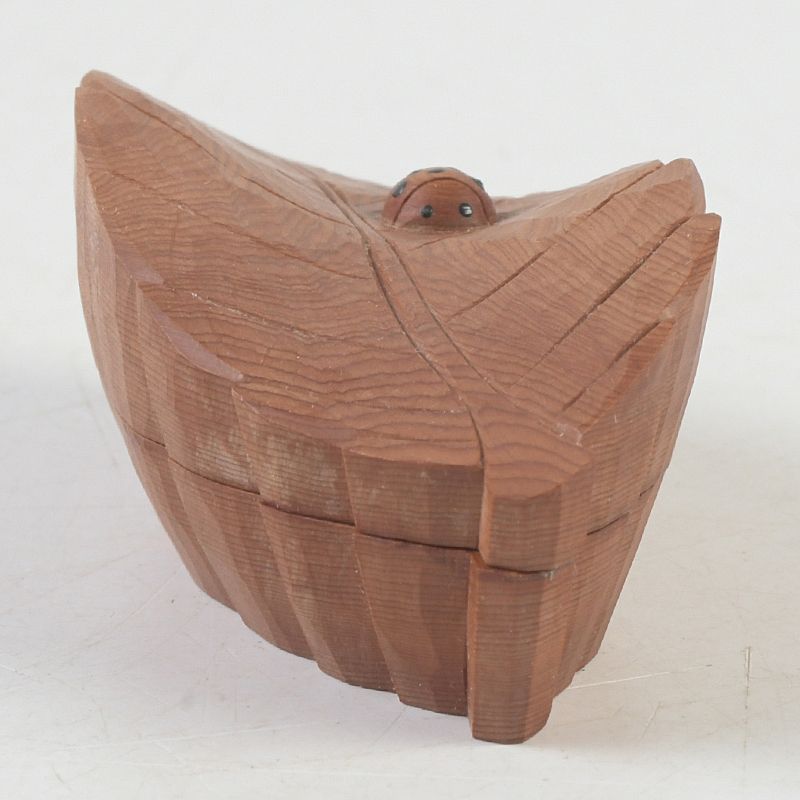 飛騨一位一刀彫 西村公之作 葉に天道虫 一葉香合 共箱 C S249 - メルカリ