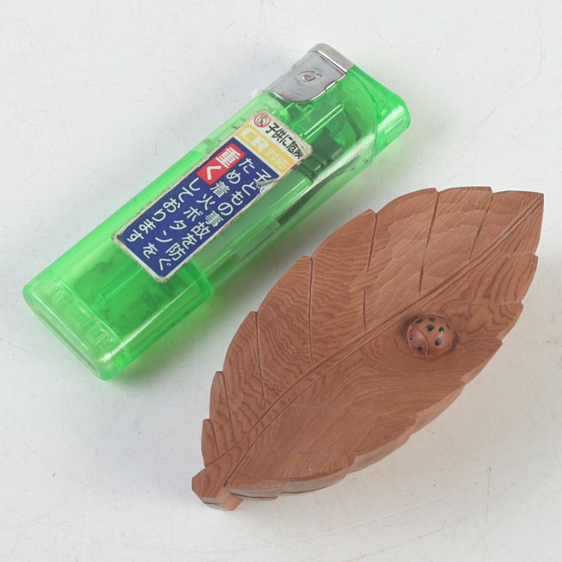 飛騨一位一刀彫 西村公之作 葉に天道虫 一葉香合 共箱 C S249 - メルカリ