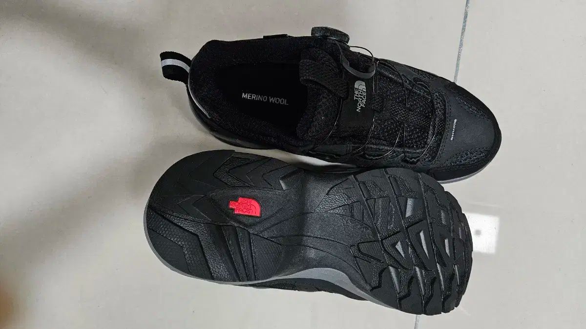 ザノースフェイス ブラック