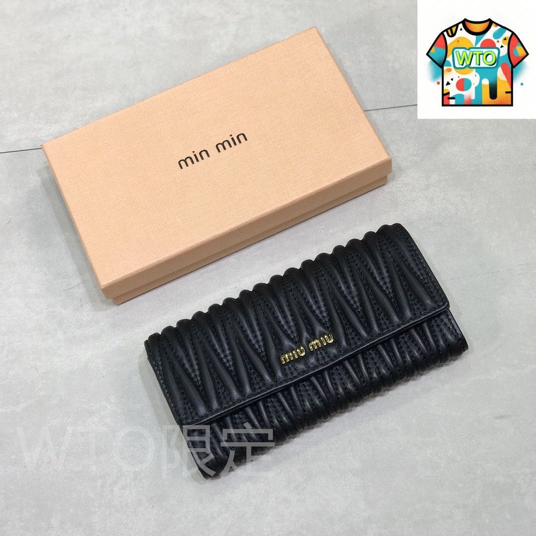 今日 Miu ミュウミュウ 最新 ウォレット 提花圧紋デザイン 小羊皮で触感柔らかく作り細かい-WTO輸入2