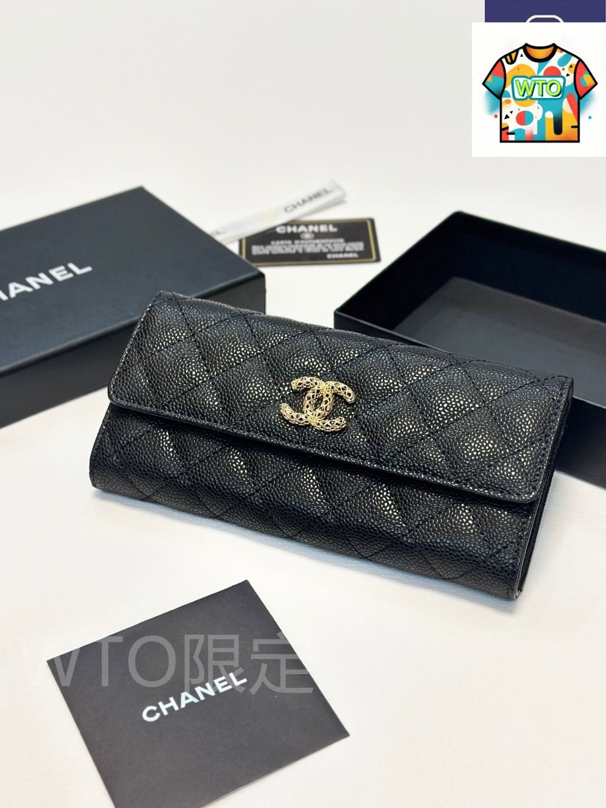 クラシック二つ折りウォレットシリーズ キャビアレザーを採用し精巧な仕上げに優れる