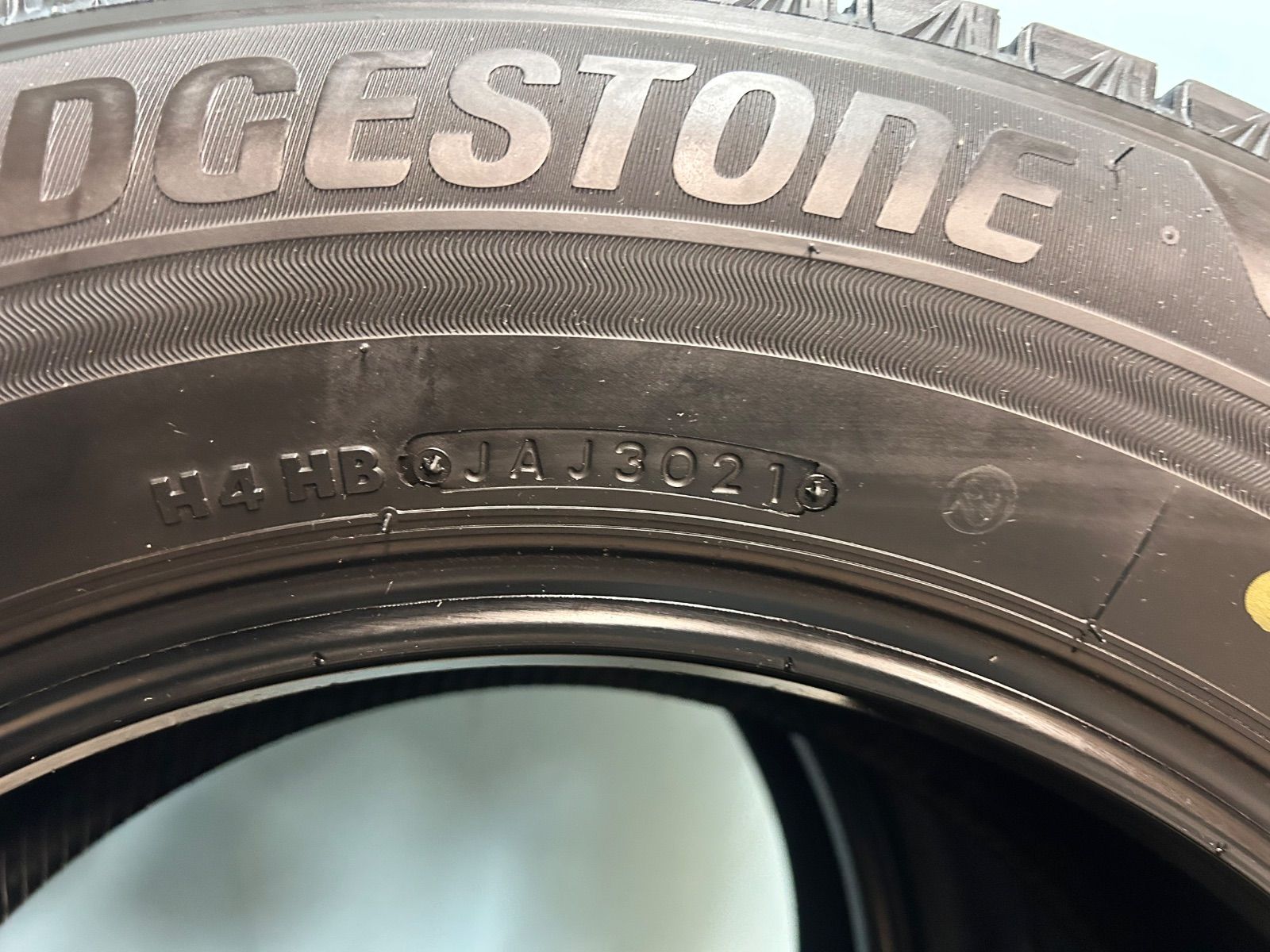  215 65 R 16 スタッドレスタイヤ BLIZZAK VRX 3 16インチ 4本セット NO 18 y 16インチ スタッドレス