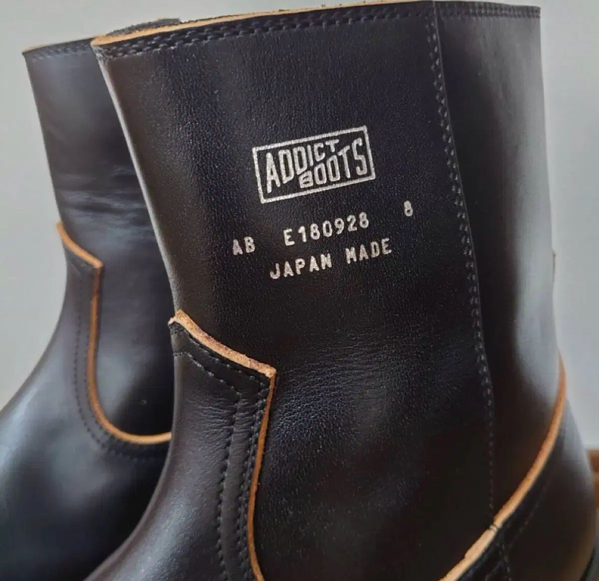 アディクトクローズ キャスパーブーツ