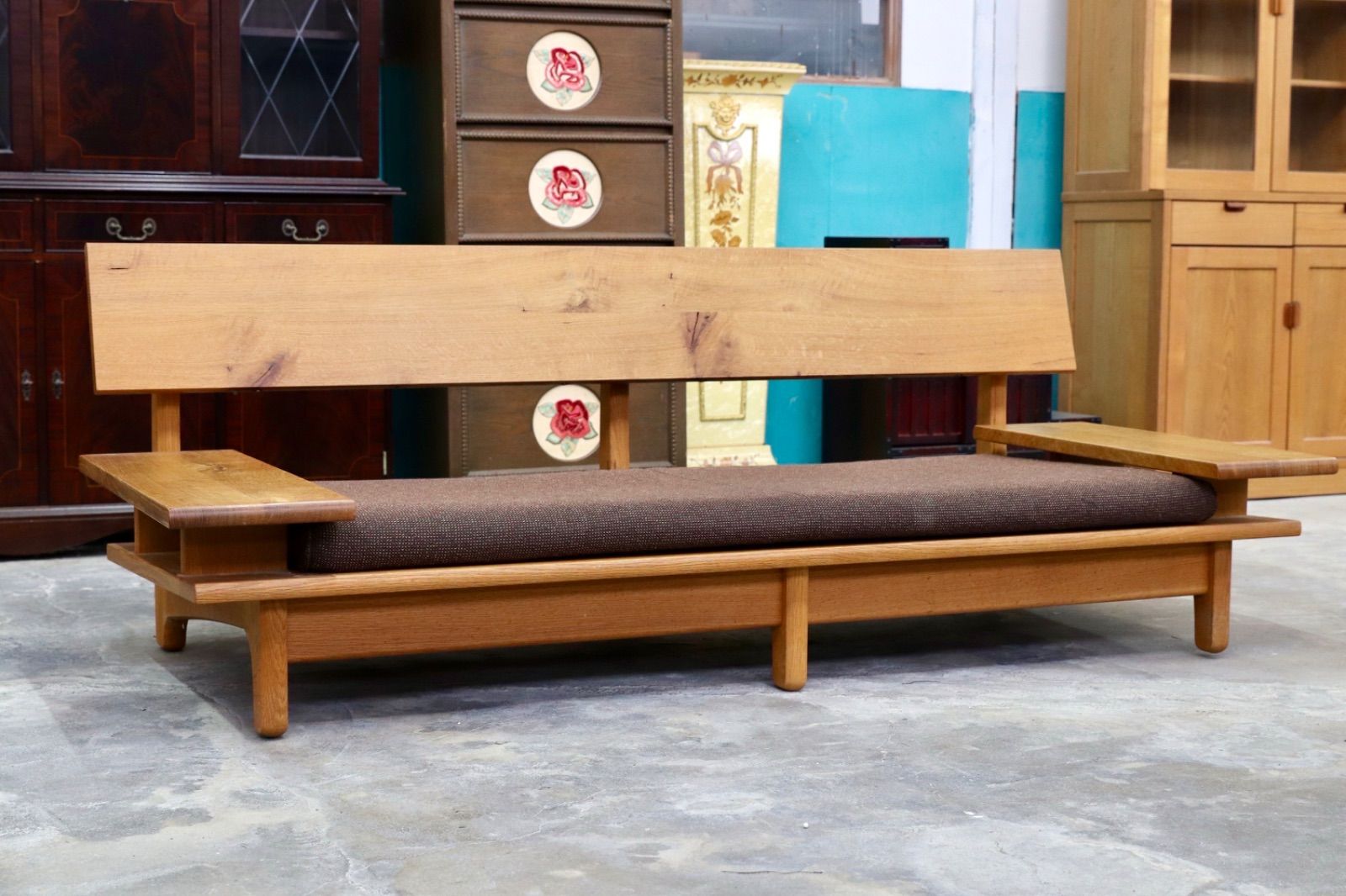 飛騨産業 HIDA キツツキ 森のとこば 3人掛けソファ トリプルソファ オーク無垢材 長椅子 IDC大塚家具 節入り 約36万