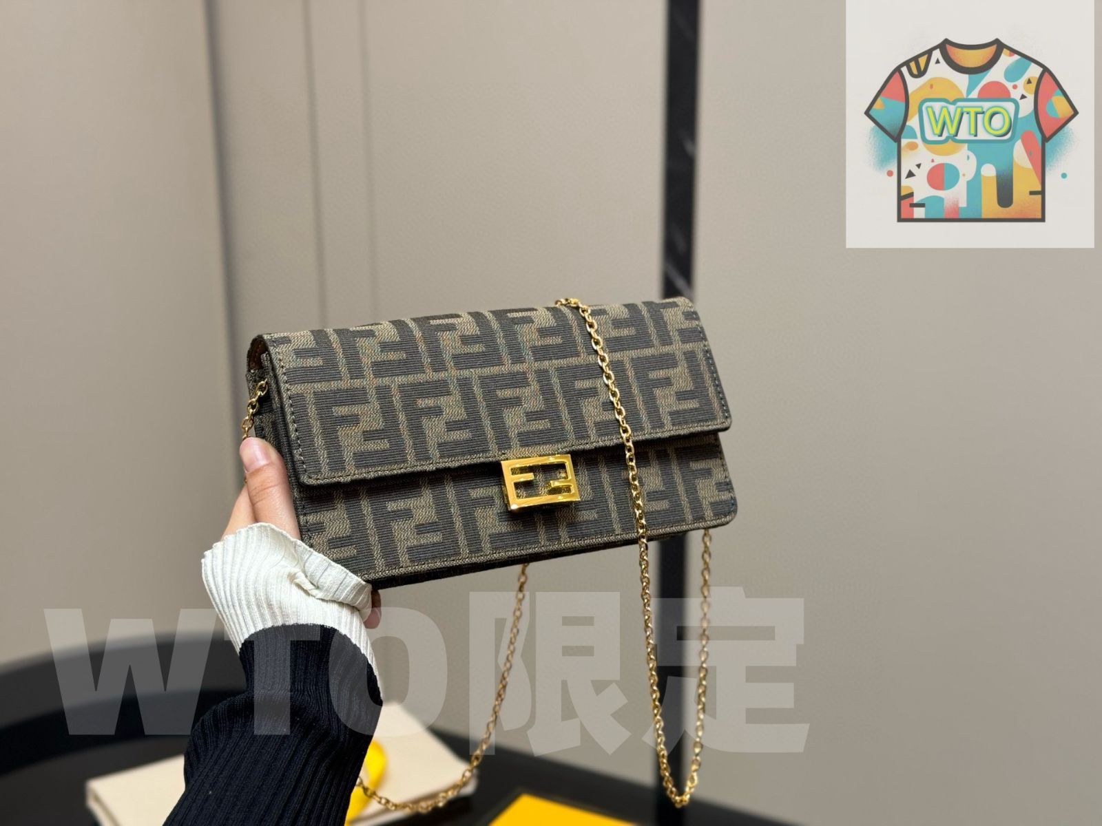 Fendi フェンディ