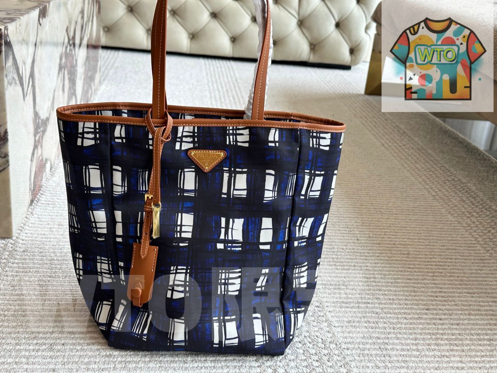 プラダ リサイクルナイロンショッピングバッグシリーズ