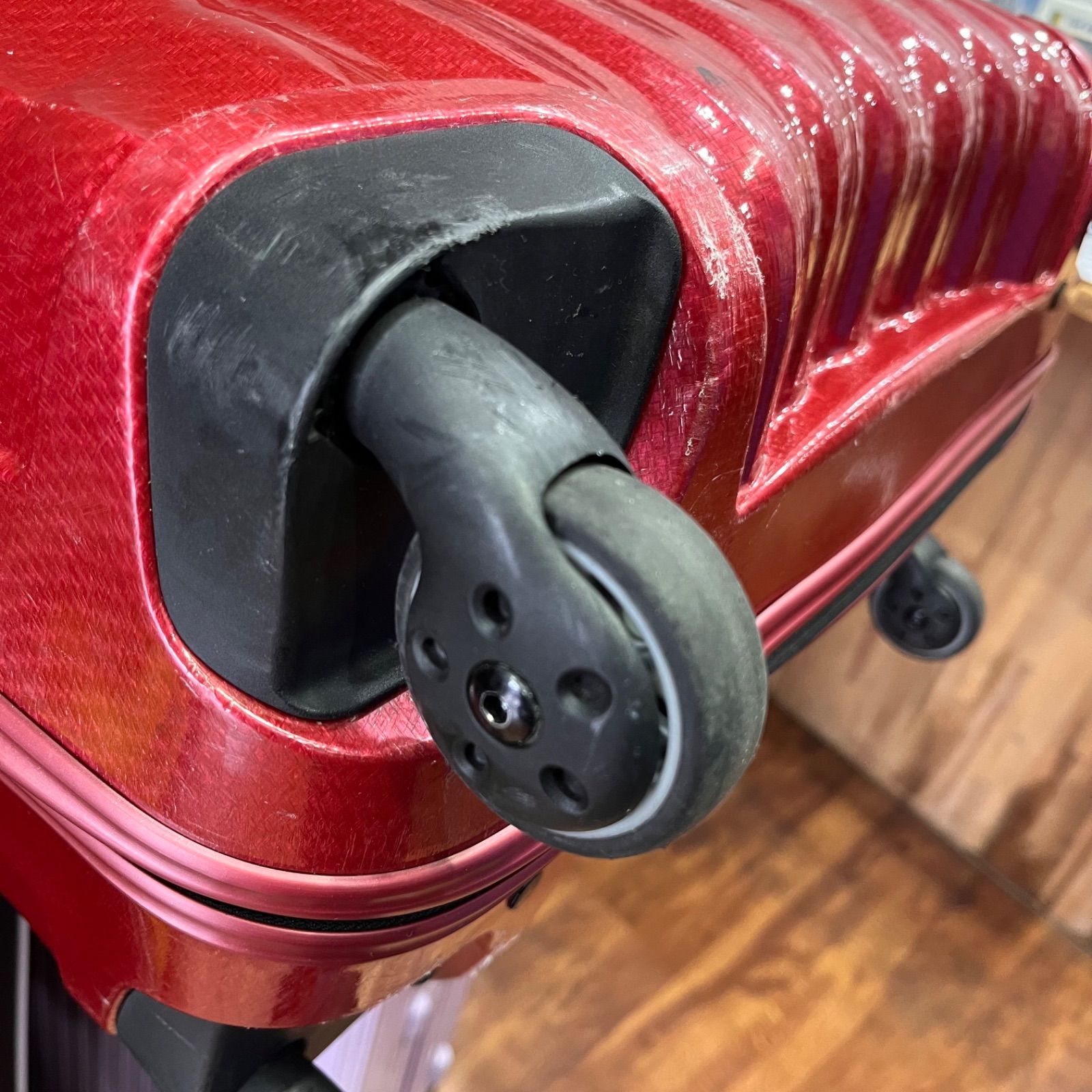 サムスナイト　コスモライト赤　68ℓ 超軽量】サムソナイト コスモライト TSAロック 4輪 68L