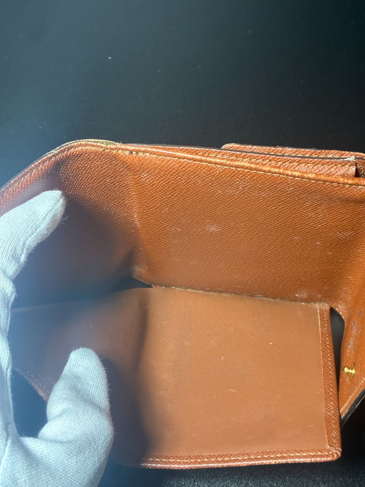 モノグラム 財布