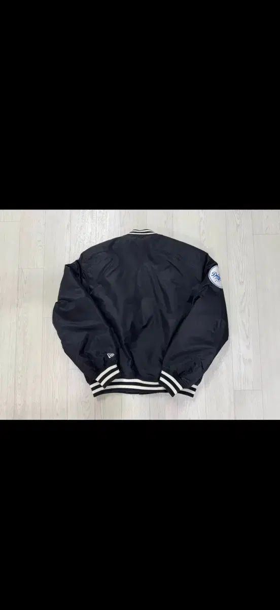 ERA LA ドジャース ブラック スター スタジアム ジャケット