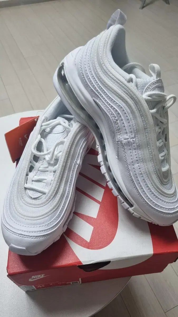 ナイキ エアマックス97 白 メタリックシルバー ジュニア