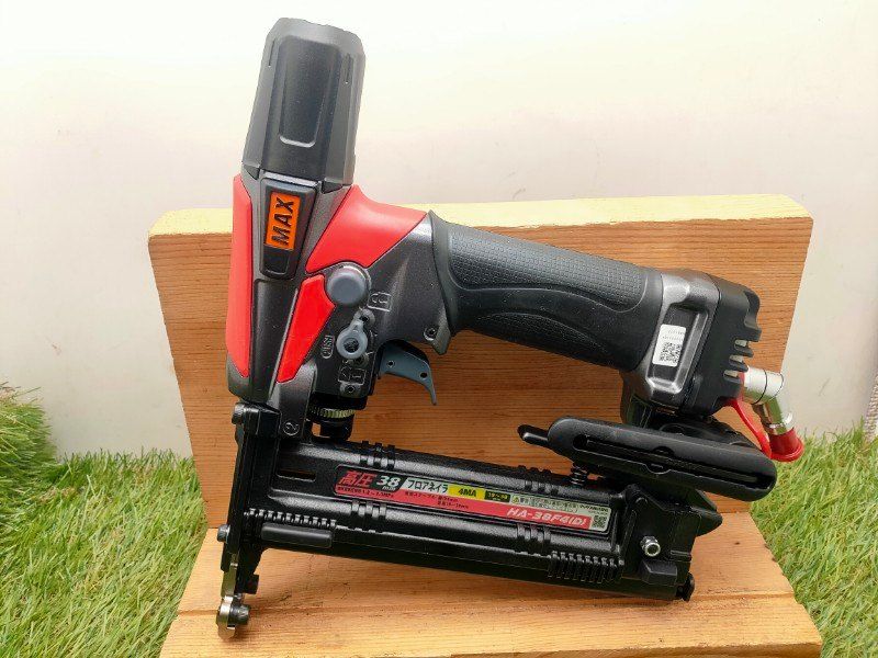 高圧4 MAステープルタッカ