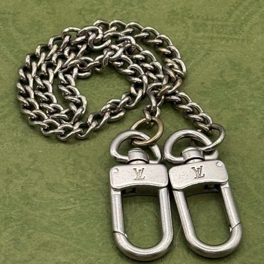 ルイヴィトン キーチェーン 最高 シェンヌ アノクレ キーホルダー