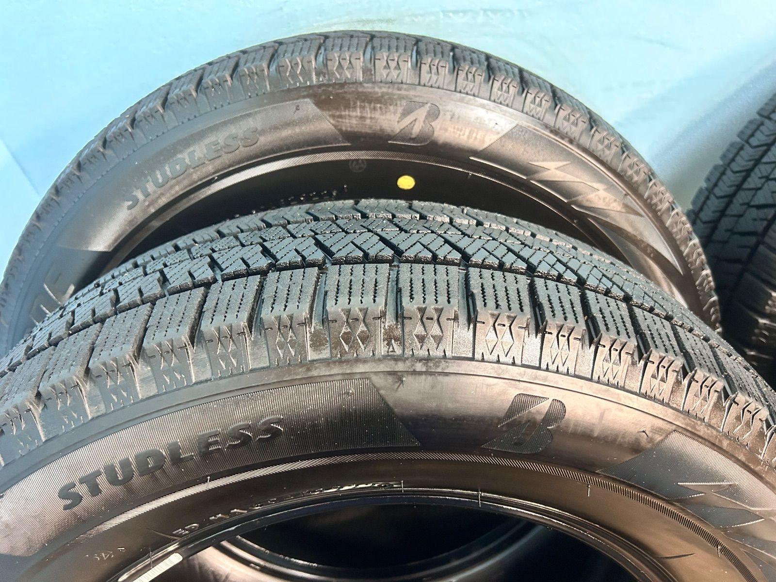  205 65 R 16 スタッドレスタイヤ BLIZZAK VRX 2 16インチ 4本セット NO 19 y 16インチ スタッドレス