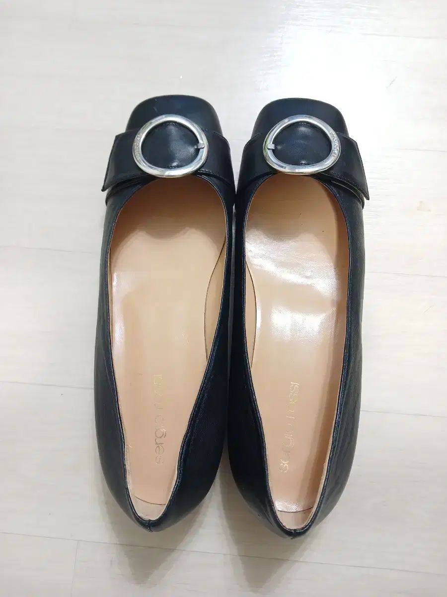 セルジオロッシ イタリア製靴 38表記ですが 245