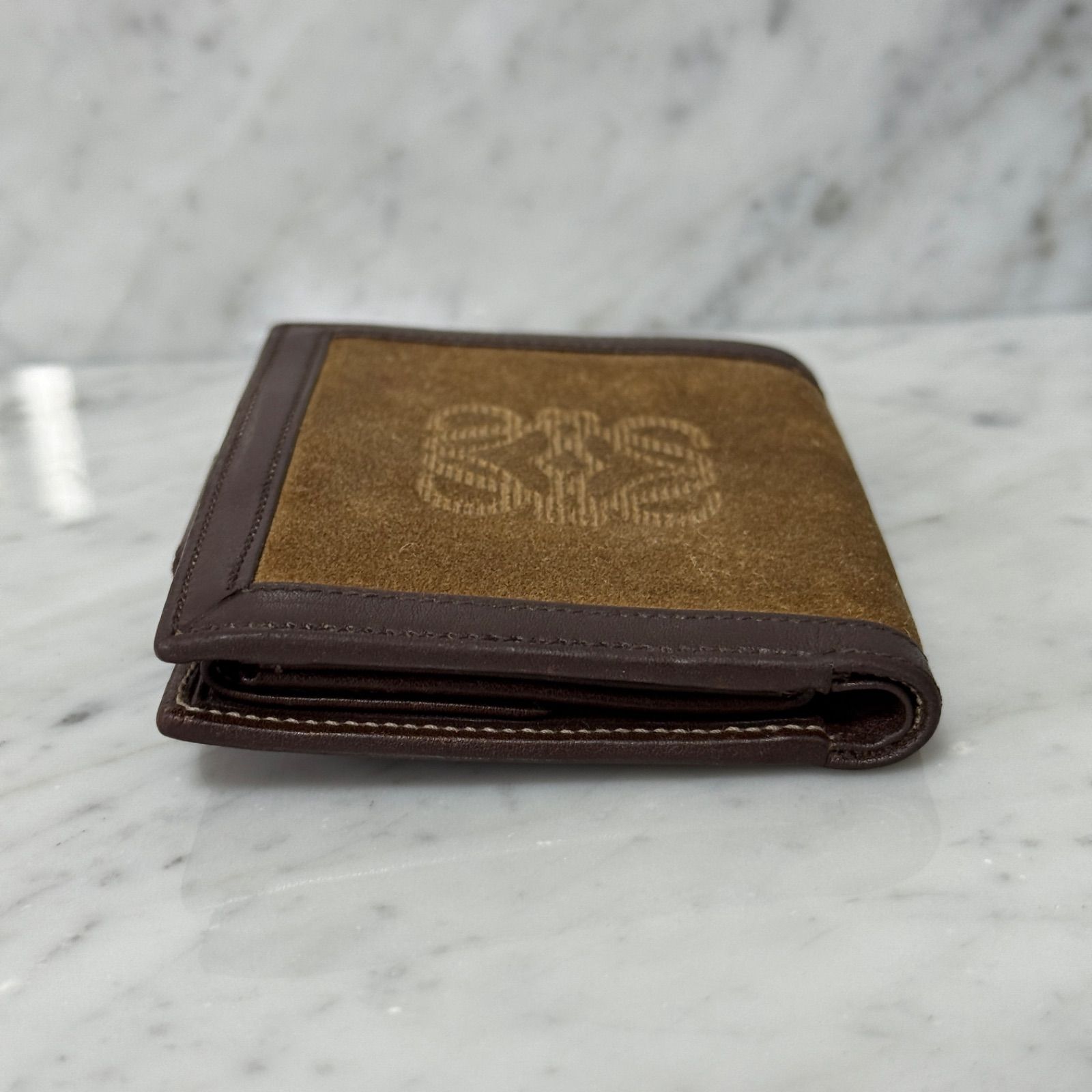 LOEWE 財布 スエード アナグラム レザー ブラウン 二つ折り ロエベ LOEWE 財布 スエード アナグラム レザー ブラウン 二つ折り ロエベ