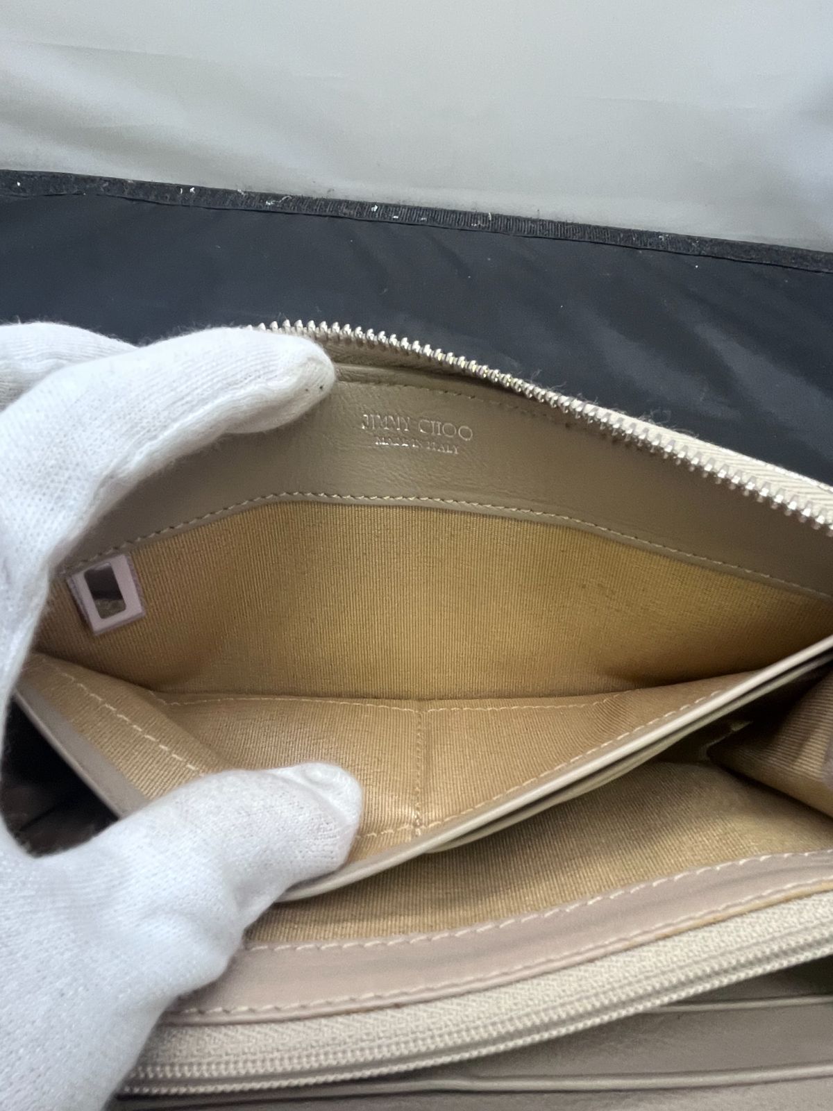 ジミーチュウ 財布