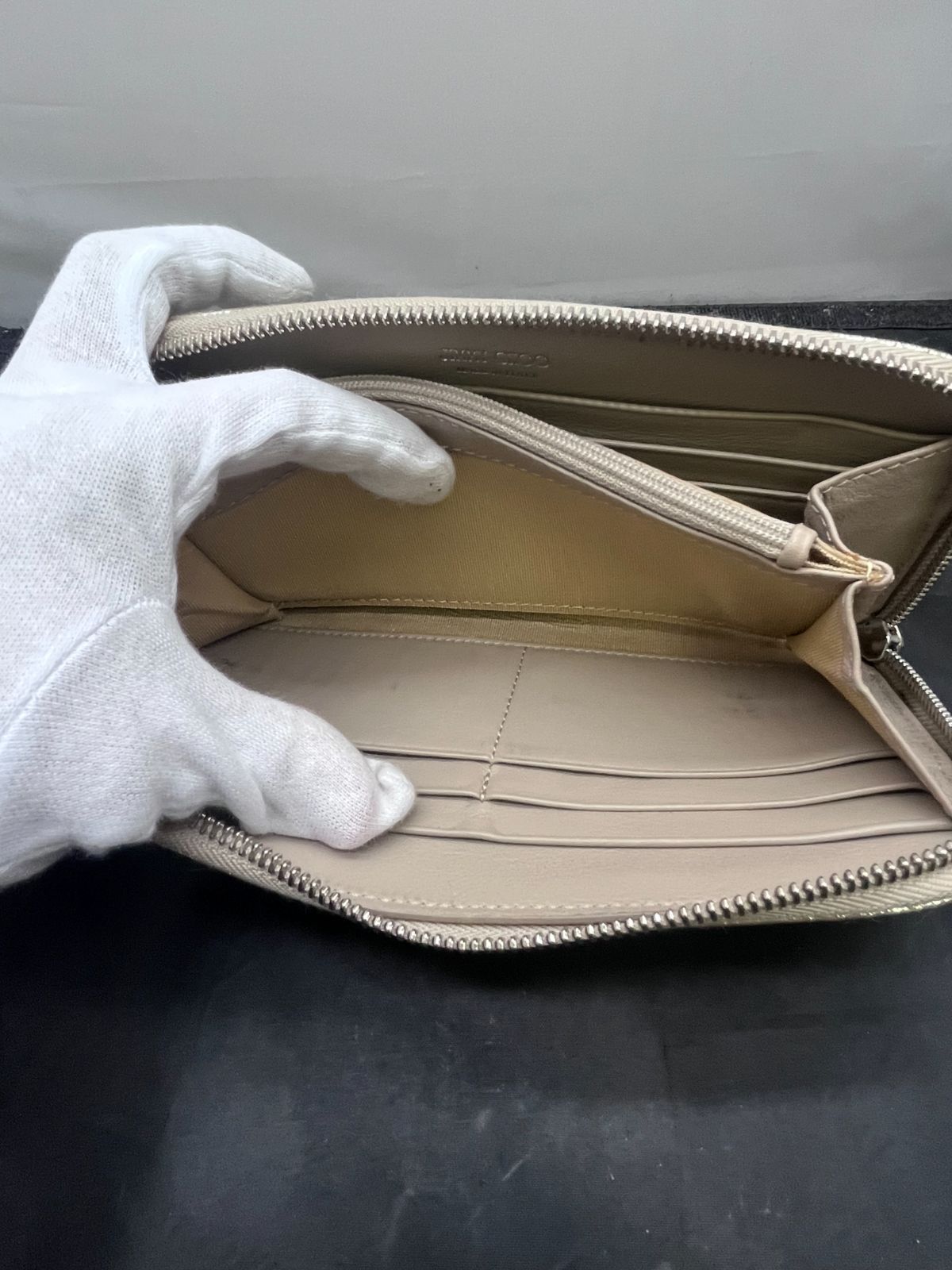 ジミーチュウ 財布