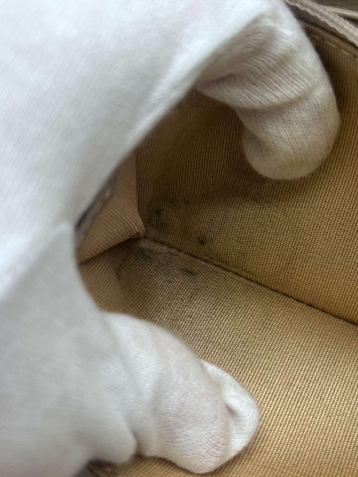 ジミーチュウ 財布