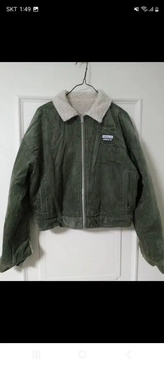 アディダス コーデュロイ＆ボア リバーシブルジャケット