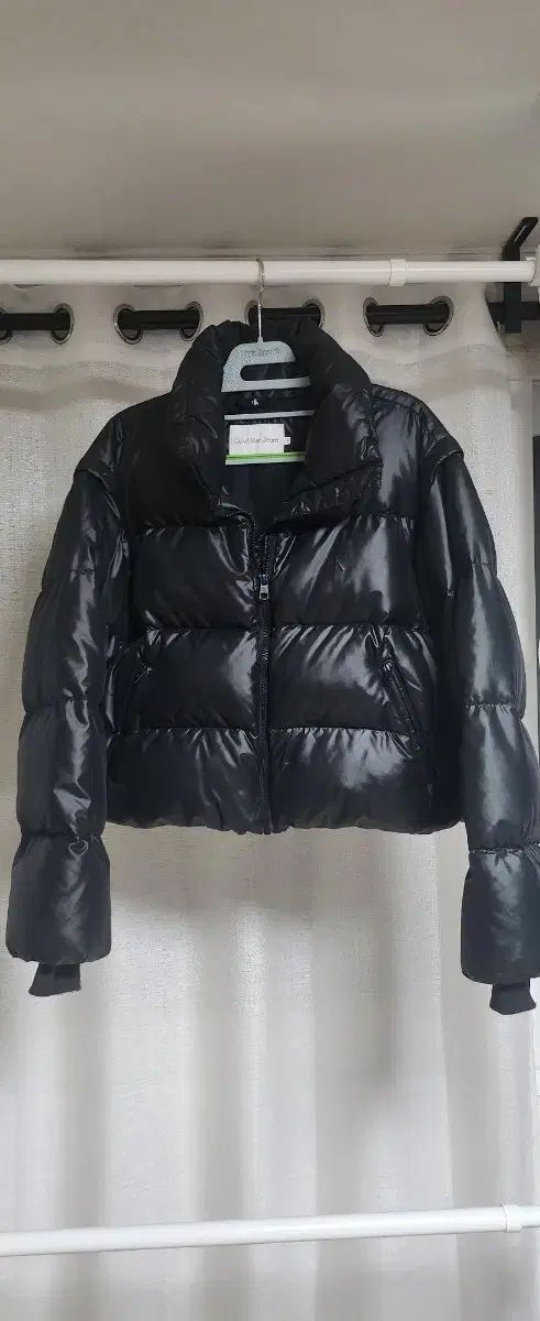 カルバン クライン レディース ショート ダウン ベスト