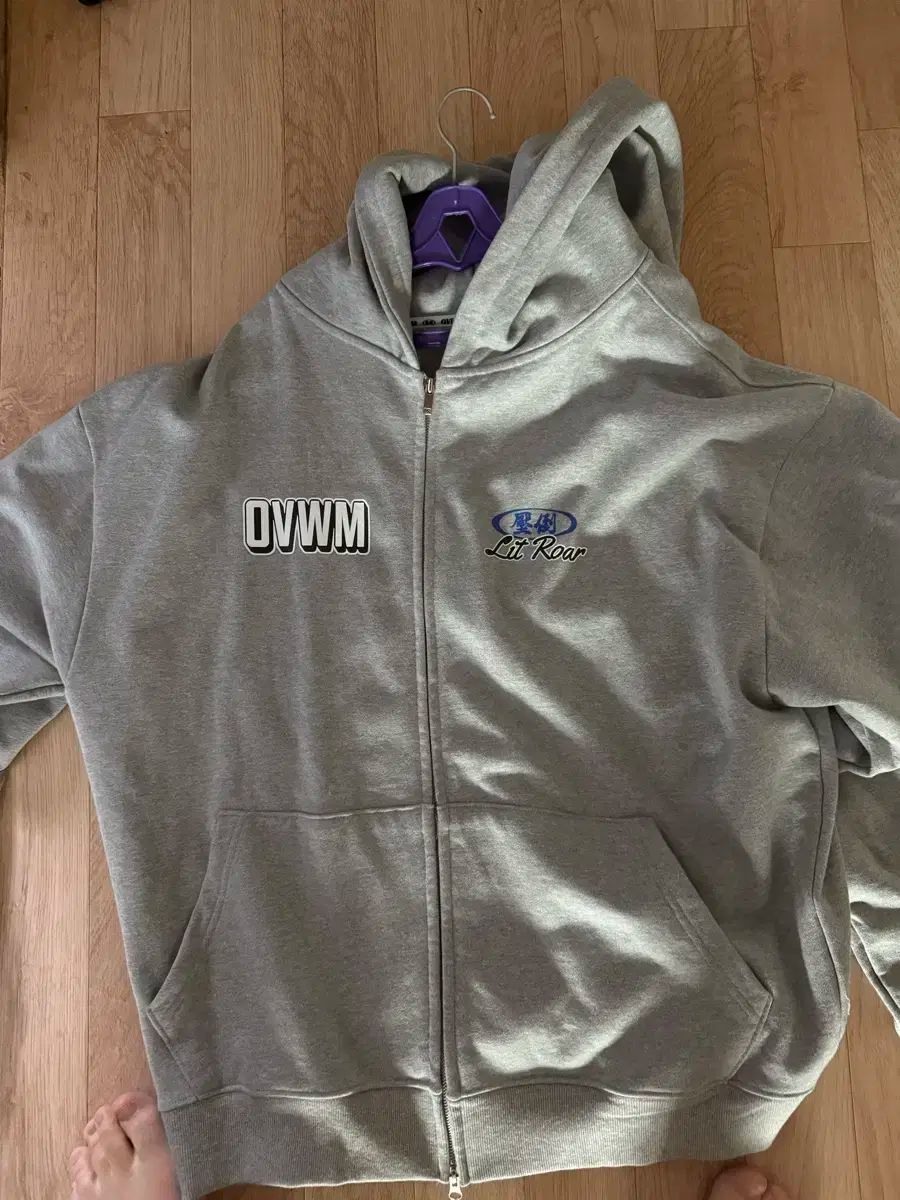 圧倒 フードジップアップ L グレー