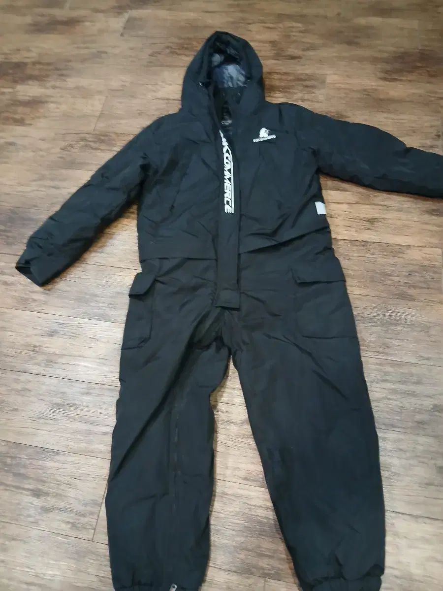 커머스 ブラック 防寒 宇宙服 オールインワン